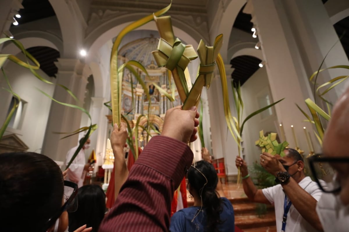 ¿Quién dijo miedo?  ‘No podemos quedarnos en casa, siguiendo las celebraciones por control remoto’, dice Monseñor Ulloa 