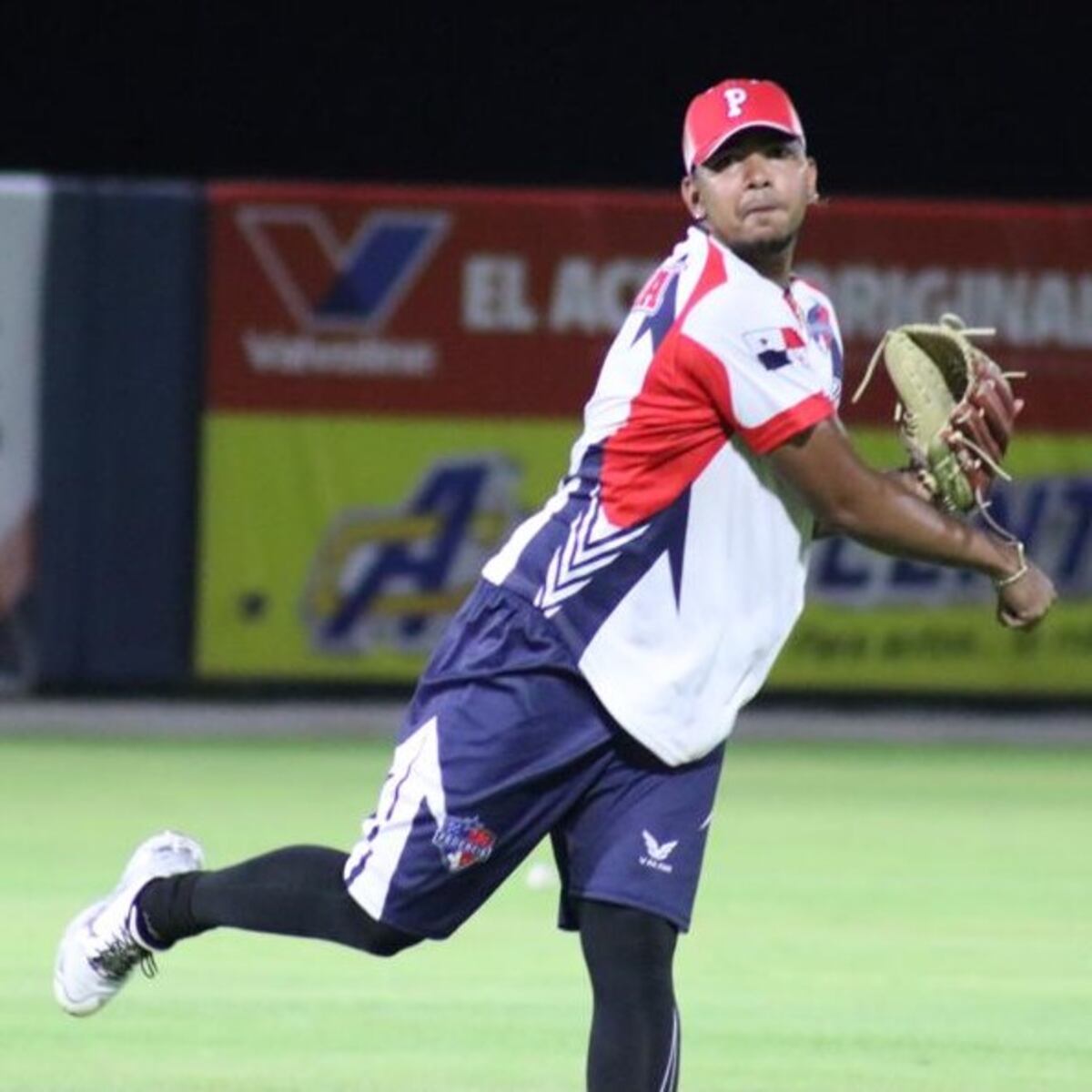 Diez peloteros con experiencia en grandes ligas tendrá Panamá en la Eliminatoria del Clásico