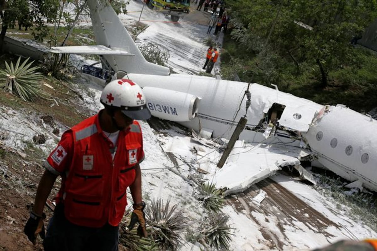 Accidente aéreo en aeropuerto de Honduras deja 6 estadounidenses heridos