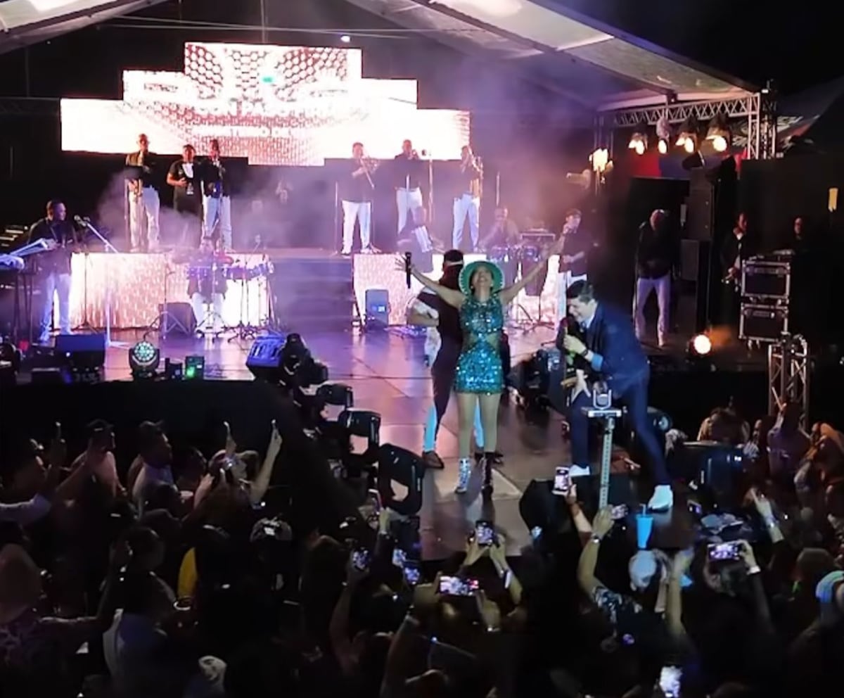 Sandra Sandoval tira la casa por la ventana y arma tremenda rumba en su cumpleaños  