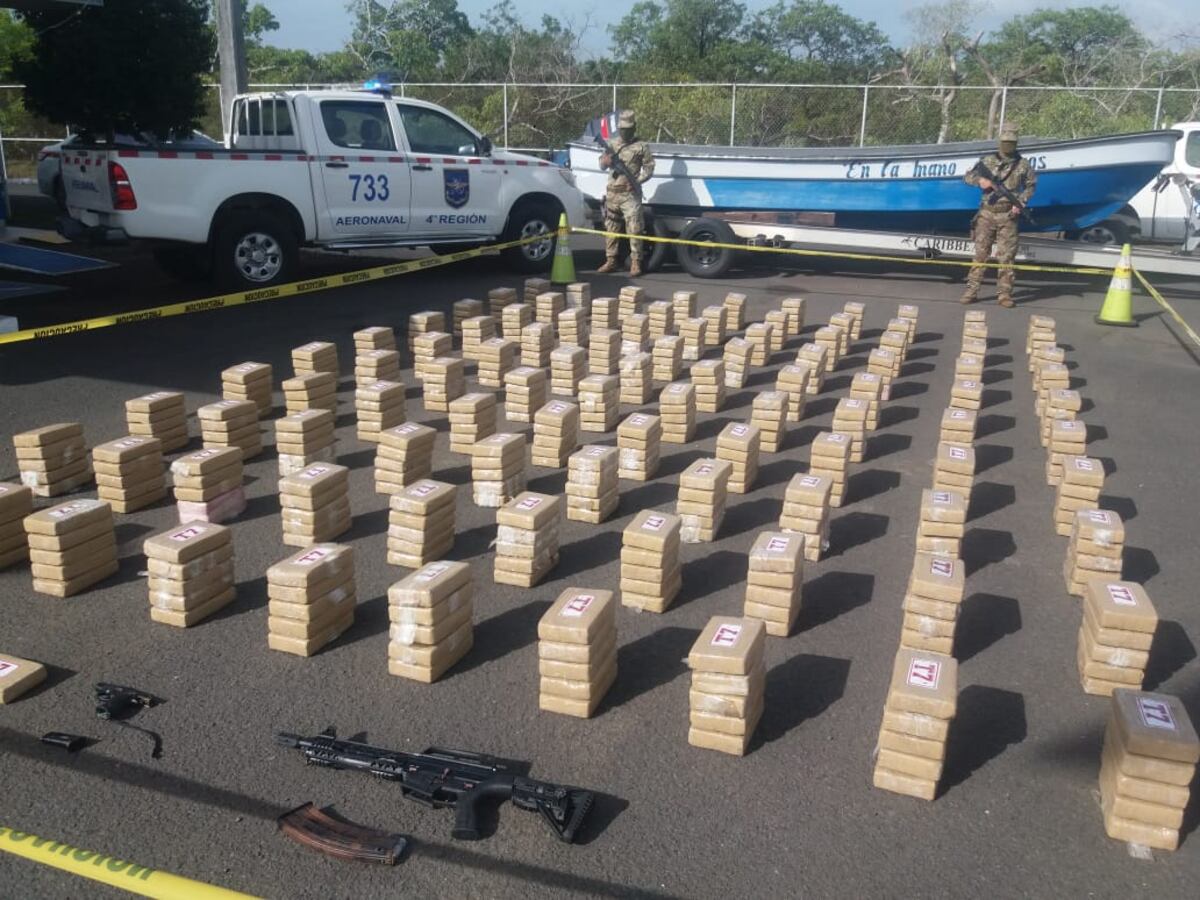 Senan detienen a dos colombianos con 501 paquetes de droga, todo ocurrió en Punta Mala