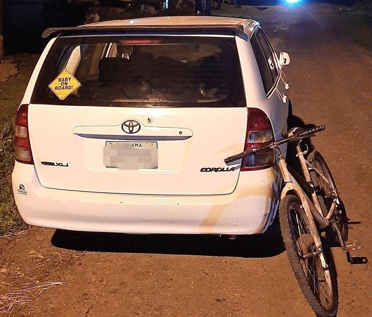 Lo hicieron por diversión. Multan a conductor que le ‘tiró’ el auto a un ciclista en La Chorrera