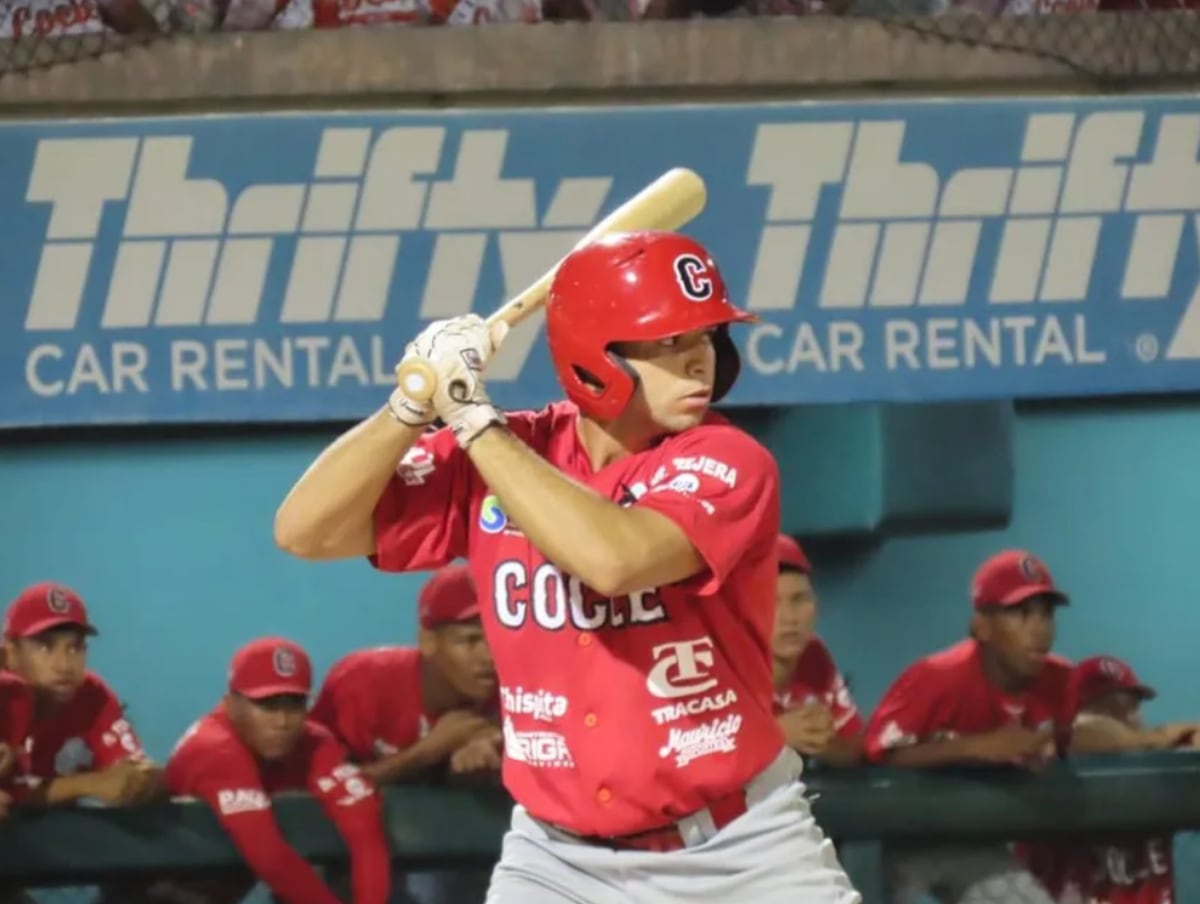 Luis Escudero hace historia: El nuevo rey de los jonrones en el Béisbol Juvenil 2025 