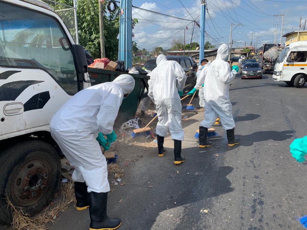 Desinfectan sitios públicos en Belisario Porras. Video