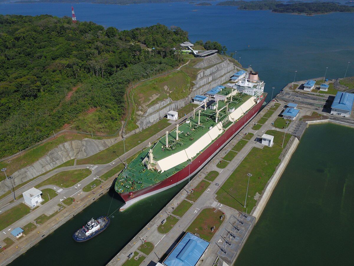 Histórico. El Canal de Panamá impone otra marca con el paso del buque más grande de gas natural licuado