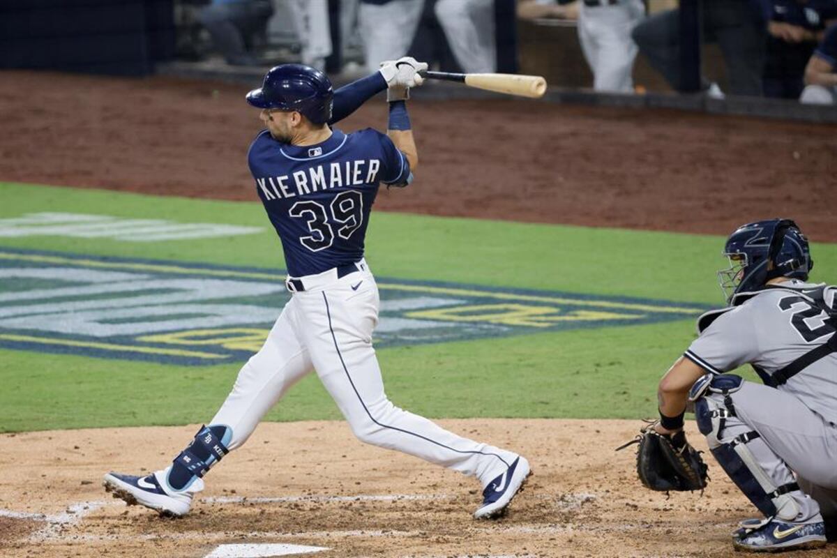  Rays empatan serie a Yankees, lo apoyan cuatro jonrones 