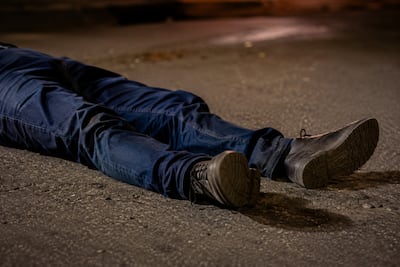 Hombre de 62 años es ubicado sin vida en la vía en Soná