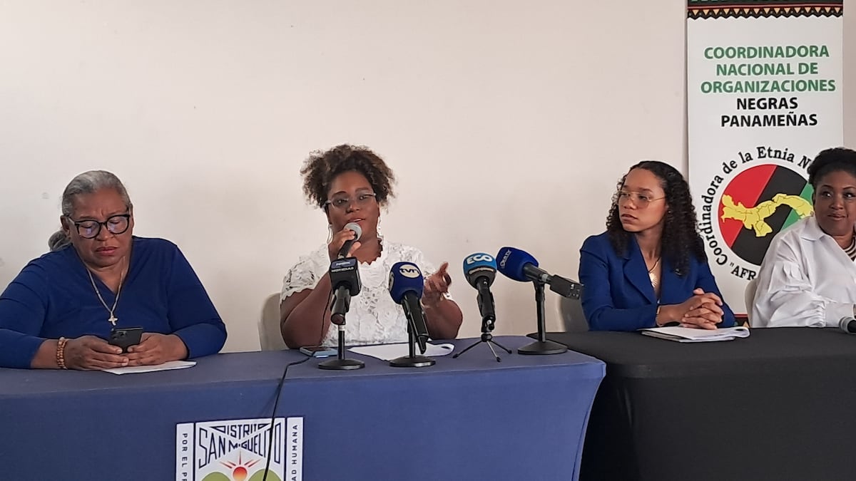 Denuncian que escuelas condicionan ingreso por cabello afro en inicio de clases 2026