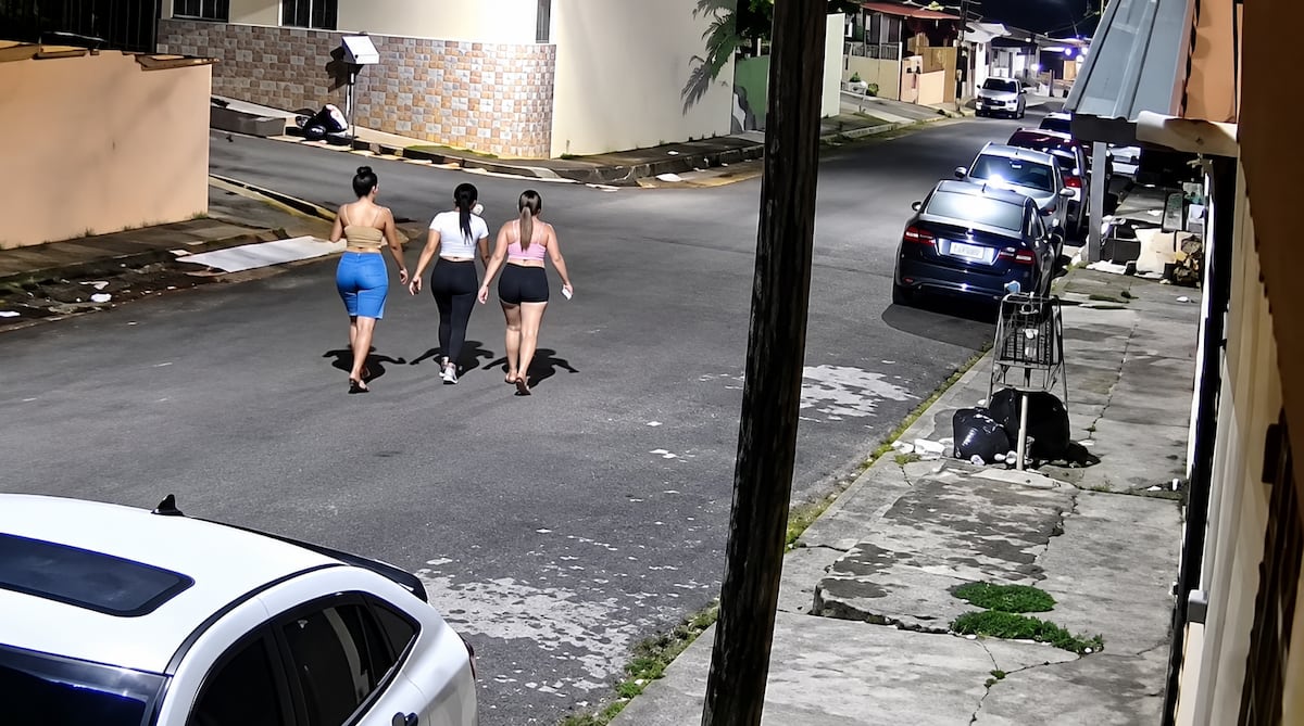 Lo encontró su padre en el portal: investigan muerte de tatuador en Pedregal., video muestra a tres mujeres sospechosas en el área +VIDEO