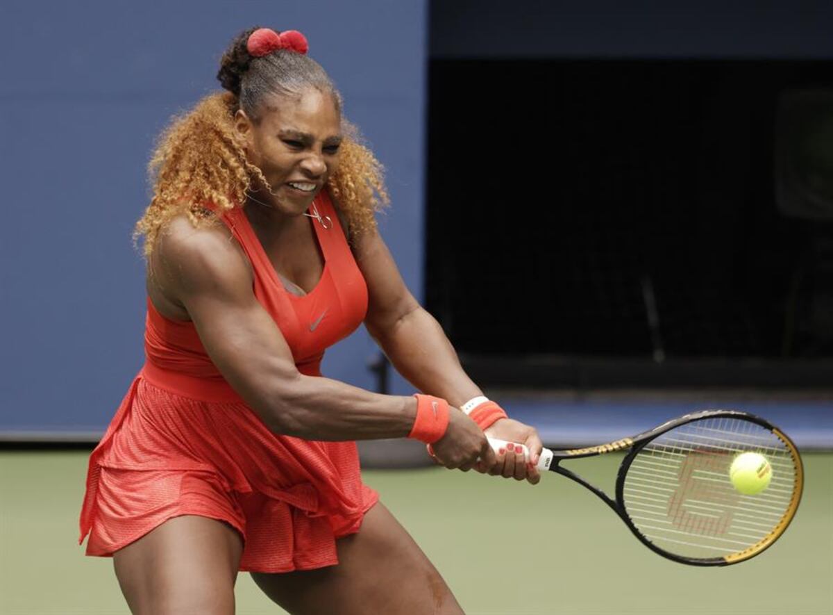 Serena Williams dice que tiene que mejorar su juego tras pasar a semifinales