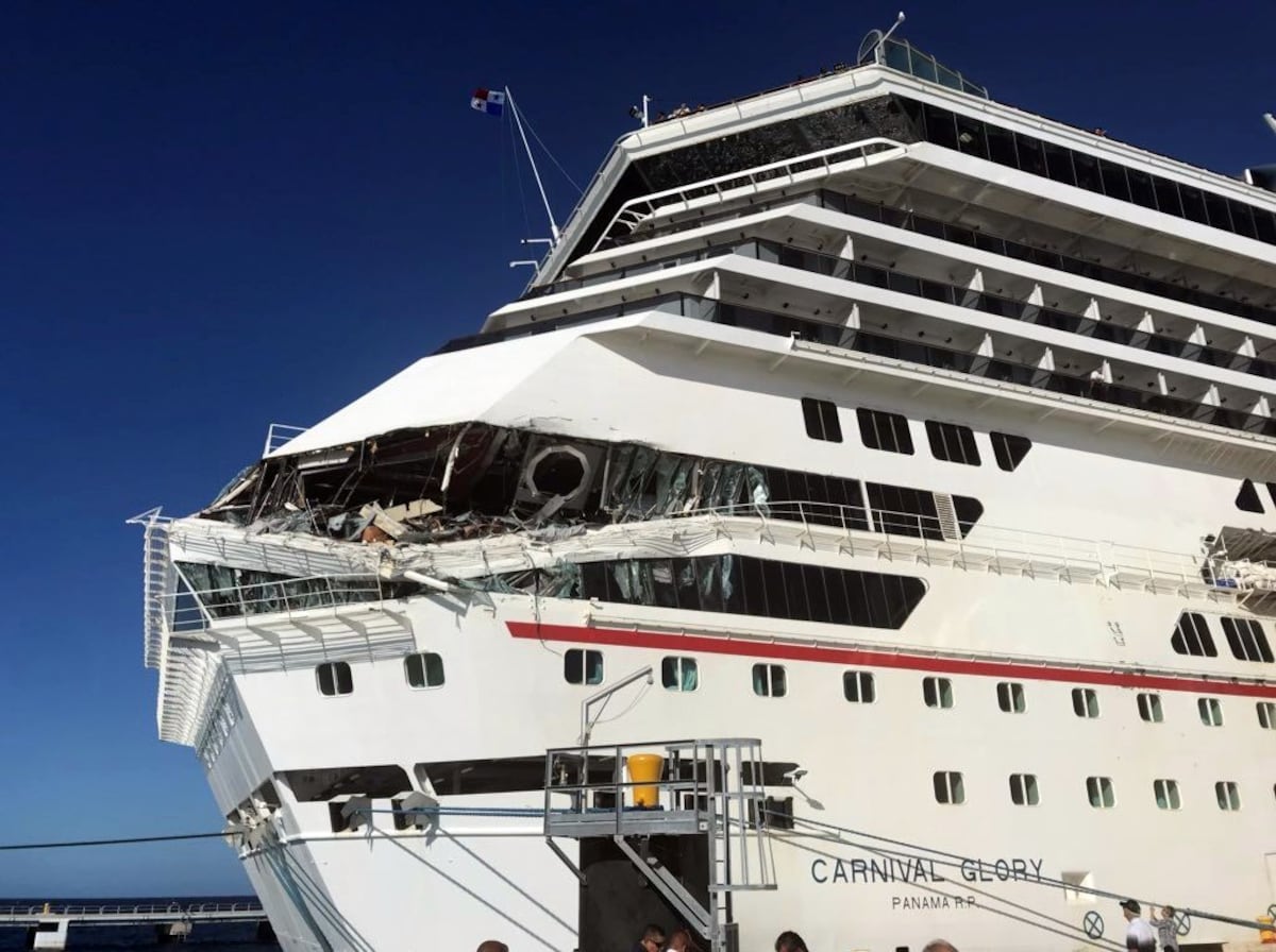 Impactante: Cruceros colisionan en puerto mexicano +Video