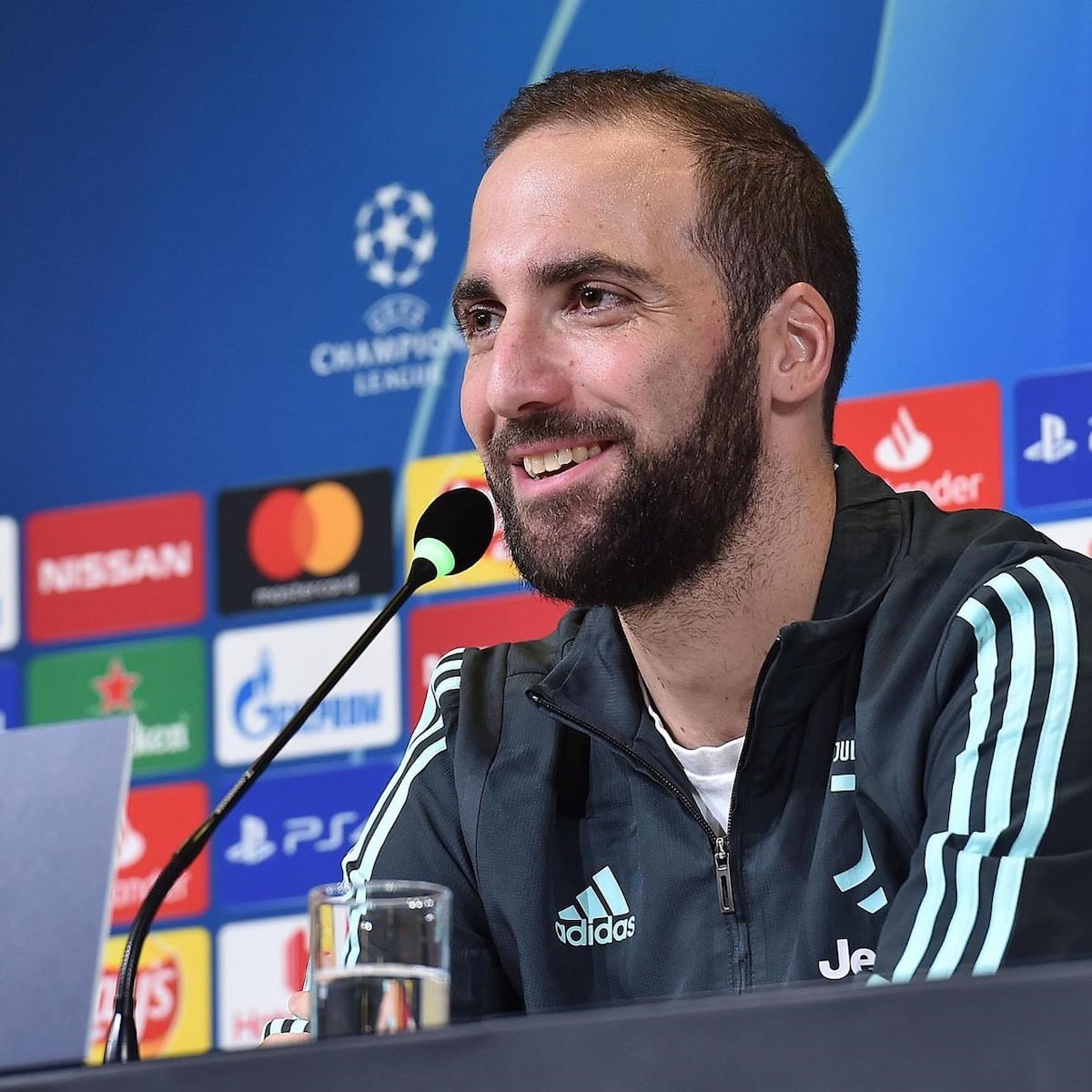 El Pipita no va más. Se retira Gonzalo Higuaín