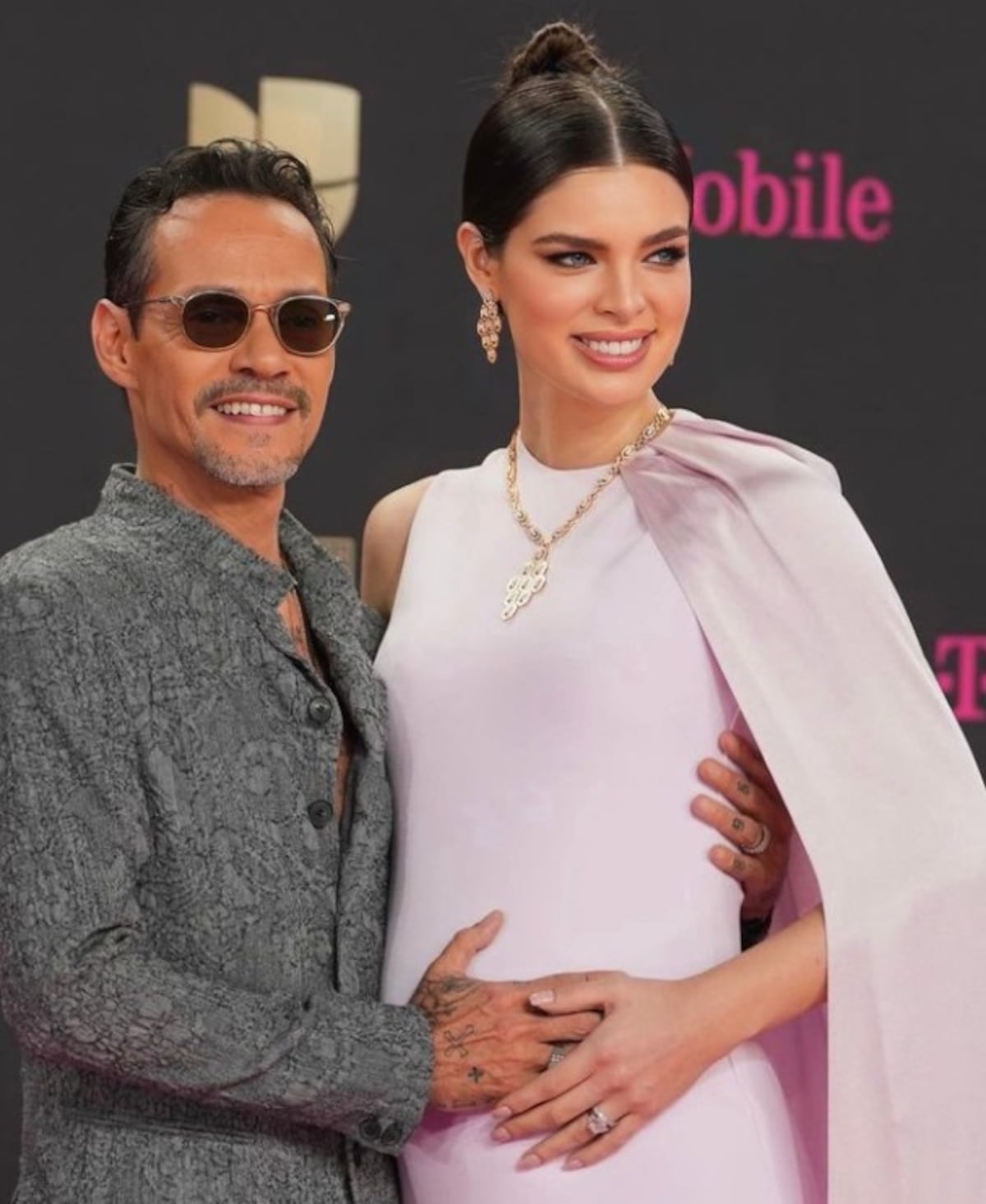 Marc Anthony de 54 años y su esposa de 24 años muestran a su hijito: ‘El tiempo de Dios es Perfecto’