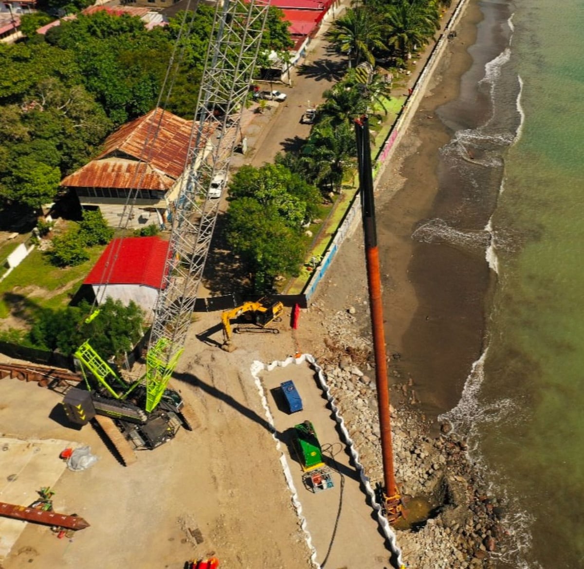 Arranca la construcción del nuevo muelle en Puerto Armuelles con la colocación del primer pilote