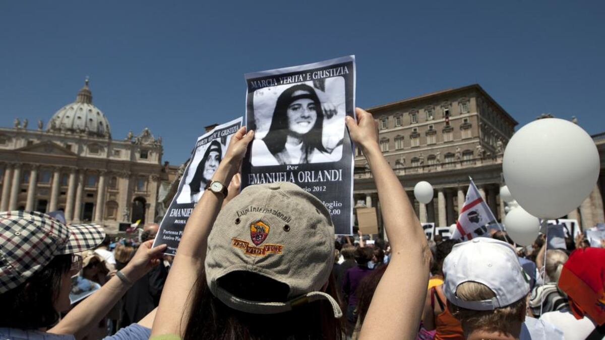 El Vaticano abrirá dos tumbas para buscar a una joven desaparecida hace 36 años