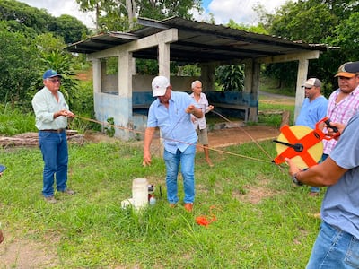 MIDA impulsa construcción de pozos y abrevaderos para ganaderos en Los Santos