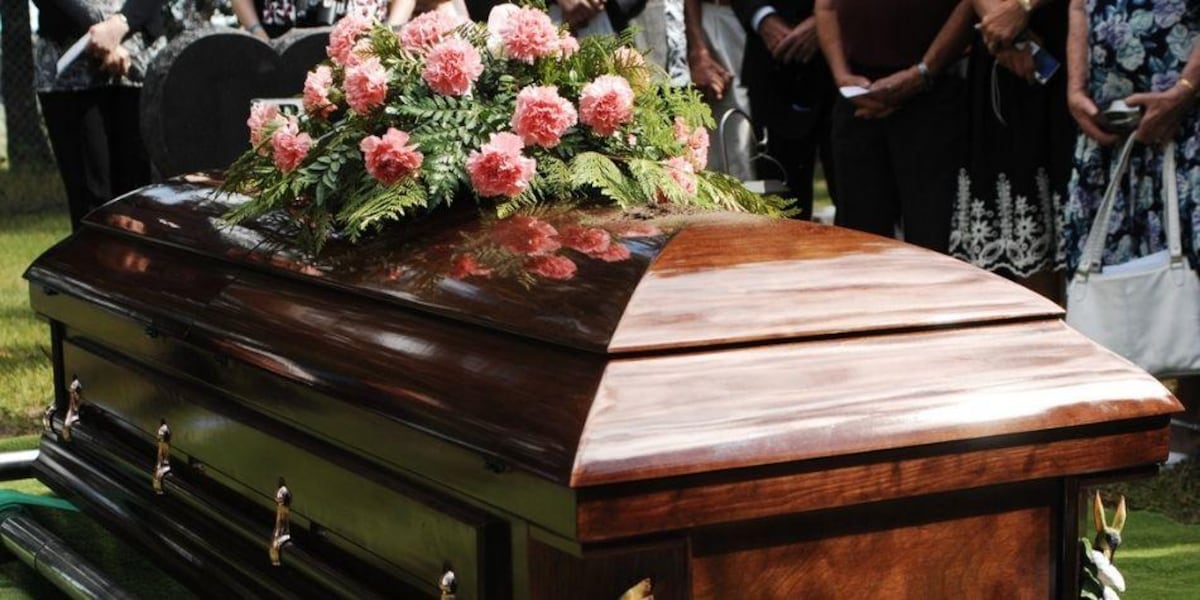 Estuvo 30 horas con el cadáver de su esposa por no poder pagar el funeral