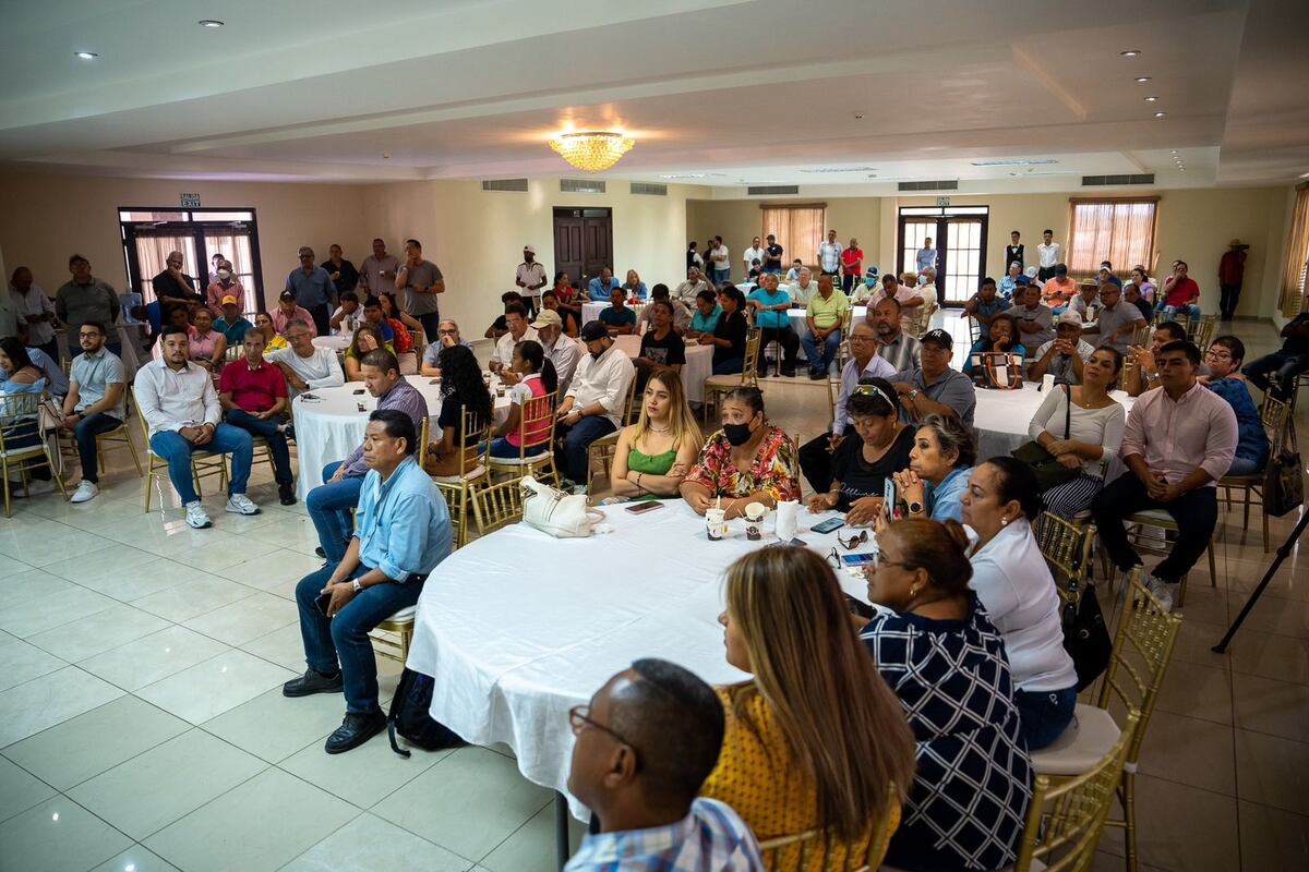 Torrijos presenta sus propuestas en materia educativa en Veraguas