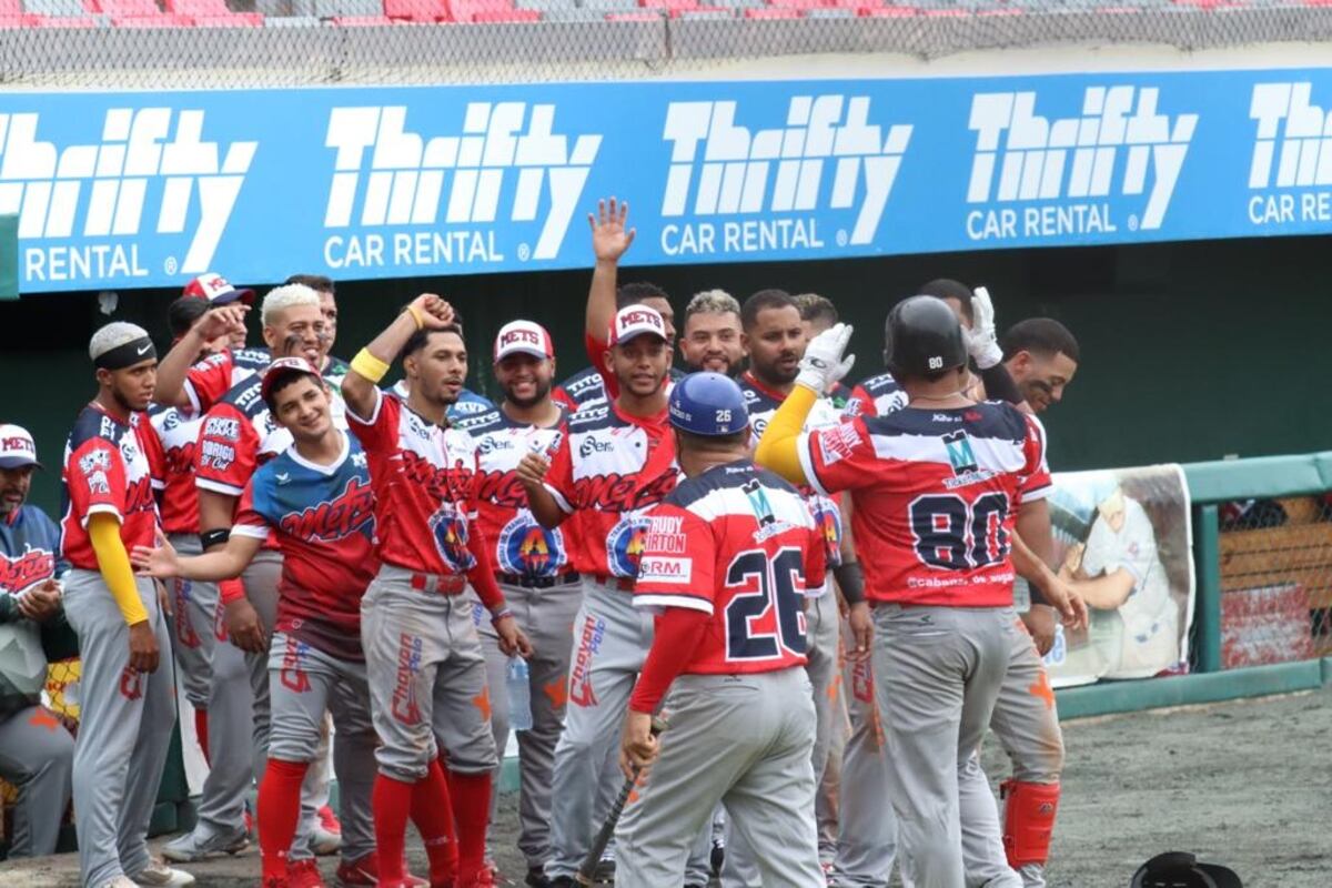 Metro consiguió su primer triunfo en el partido inaugural del Campeonato Nacional de Béisbol Mayor