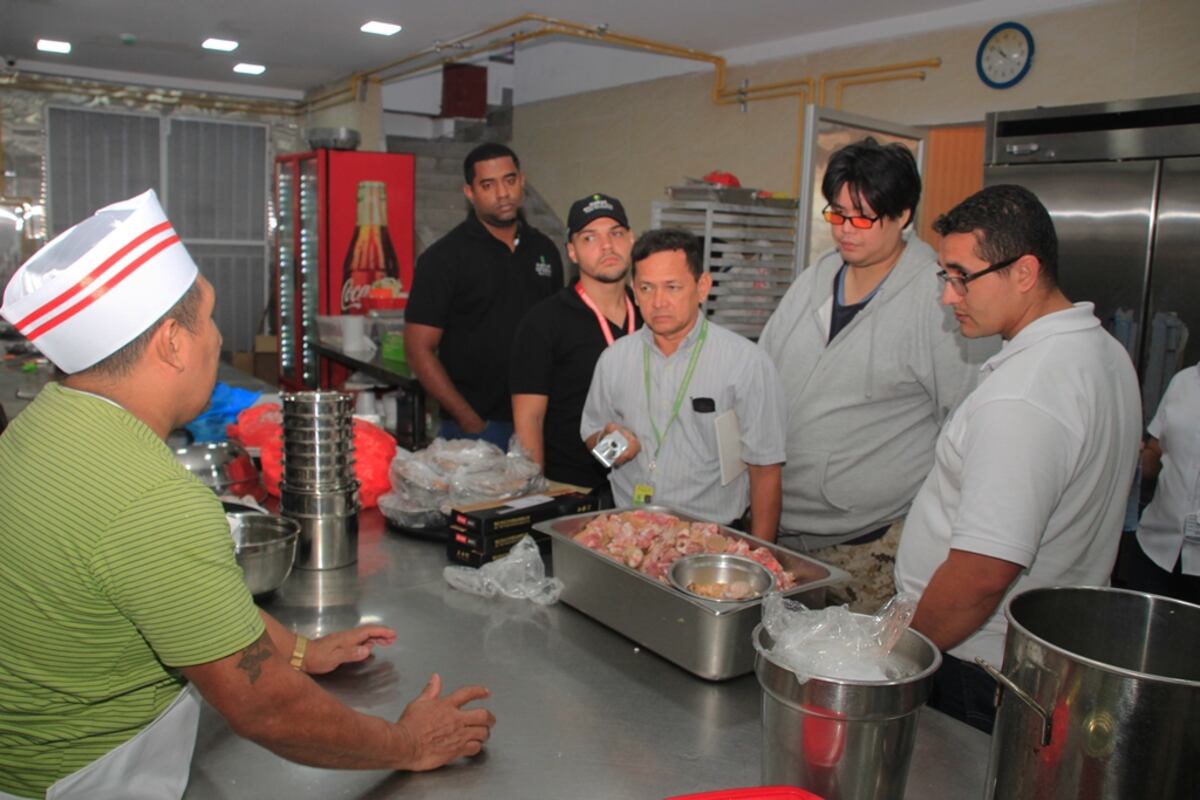 ¡Interpondrá denuncia! Propietaria de restaurante en Condado del Rey tras circulación de video en las redes 