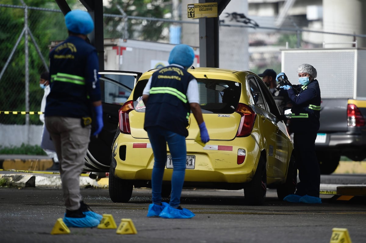 Asesinan a taxista en los estacionamientos de un supermercado en el distrito de San Miguelito