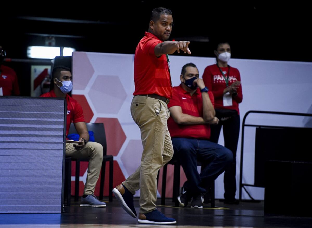 Panamá no pudo bajar las pérdidas de balón y cayó ante Uruguay