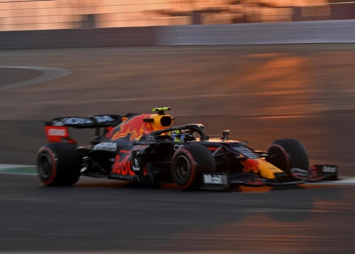 ‘Checo’ Pérez: ‘Red Bull presionará hasta el final en Abu Dhabi’