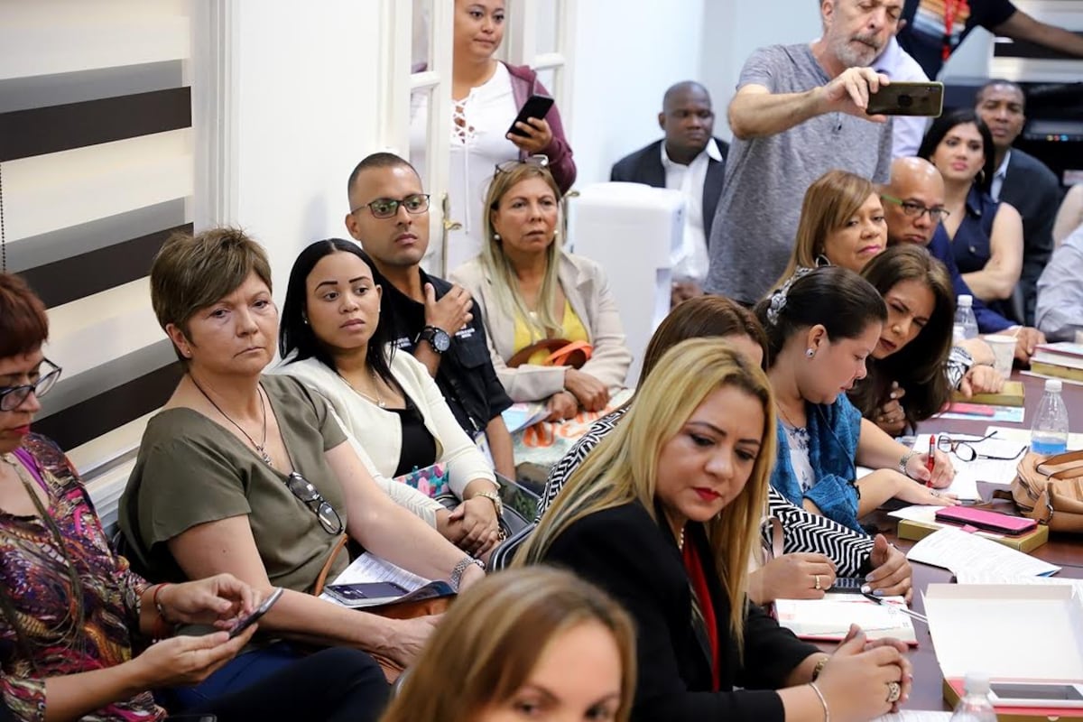 Jueces de paz se capacitan sobre la ley 70 que protege a los animales y la Asamblea aprueba su modificación