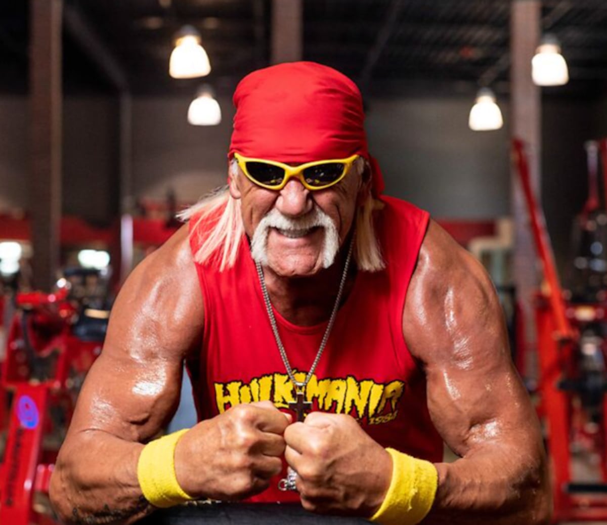 Hulk Hogan enfrenta abucheos masivos en su regreso a WWE RAW