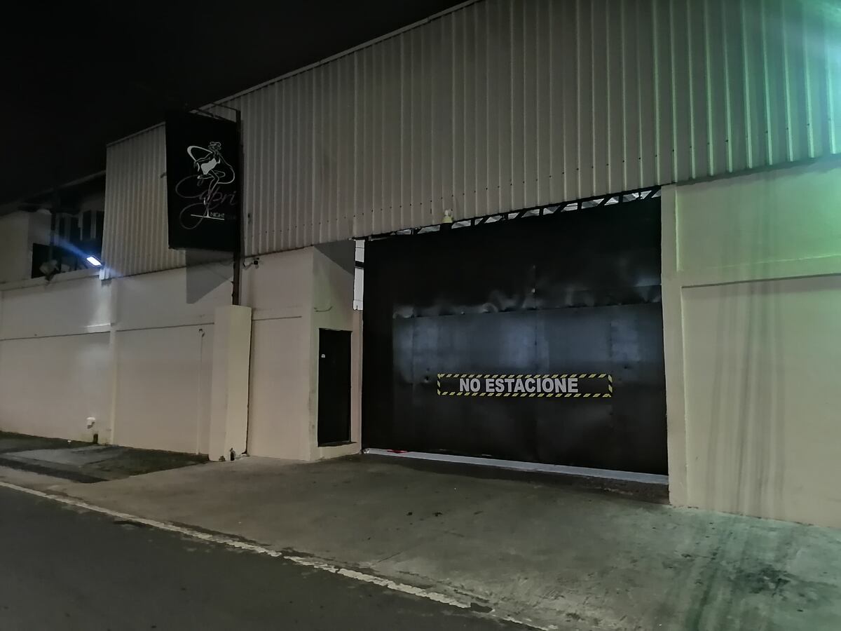 Un hombre murió mientras sostenía un trío carnal en un club nocturno en Río Abajo