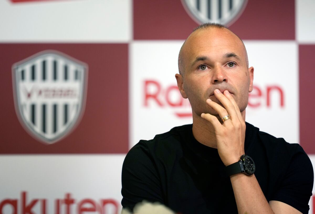 Iniesta busca un último destino para su carrera