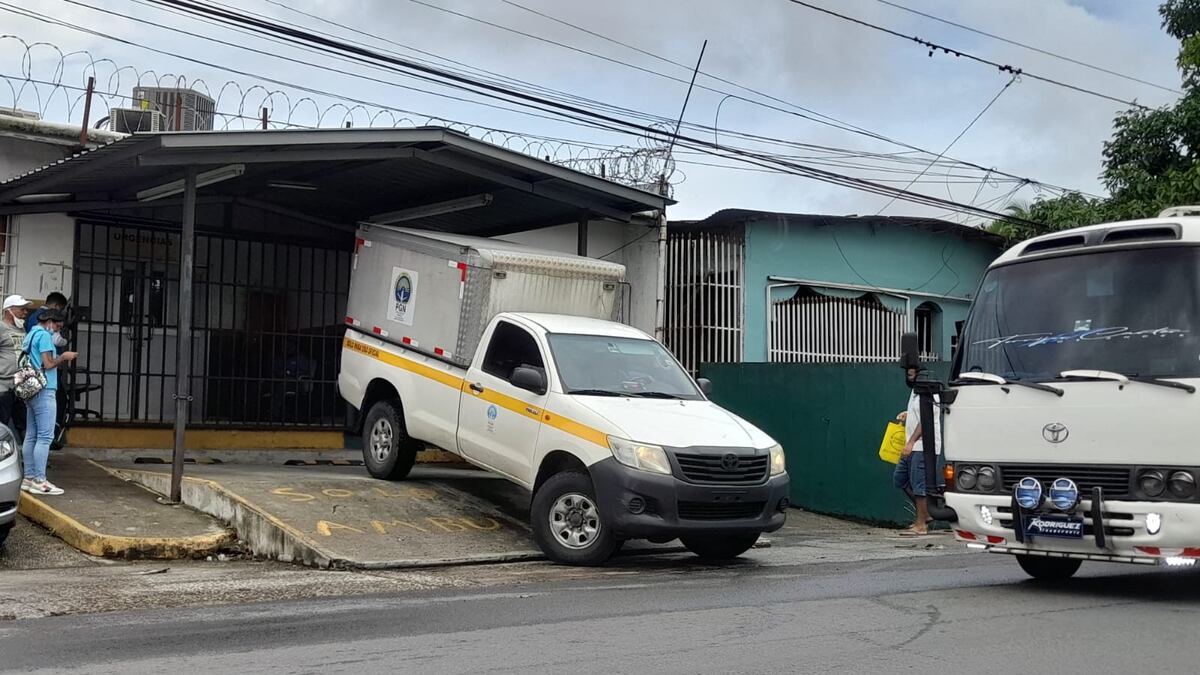 Balacera. Encapuchado asesina a dos sujetos en El Poderoso. Video