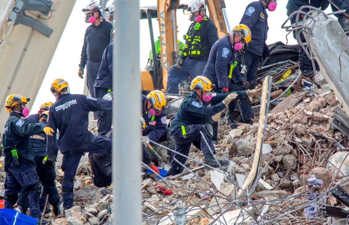 Los rescatistas hallaron siete cuerpos más entre los escombros del edificio derrumbado en Miami: las víctimas mortales ascendieron a 86