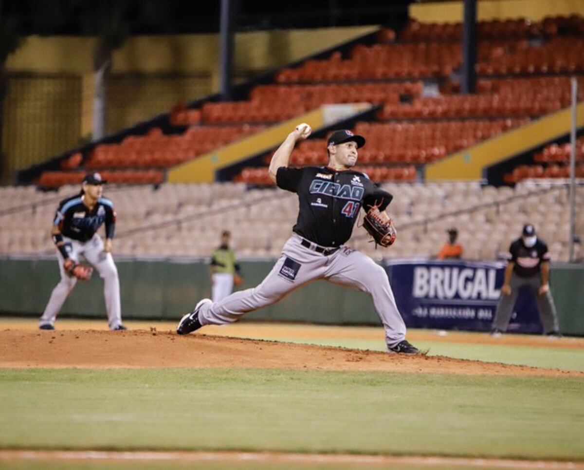 ‘Magistral’. Así calificaron los Gigantes del Cibao la labor de Paolo Espino en la final de la LIDOM