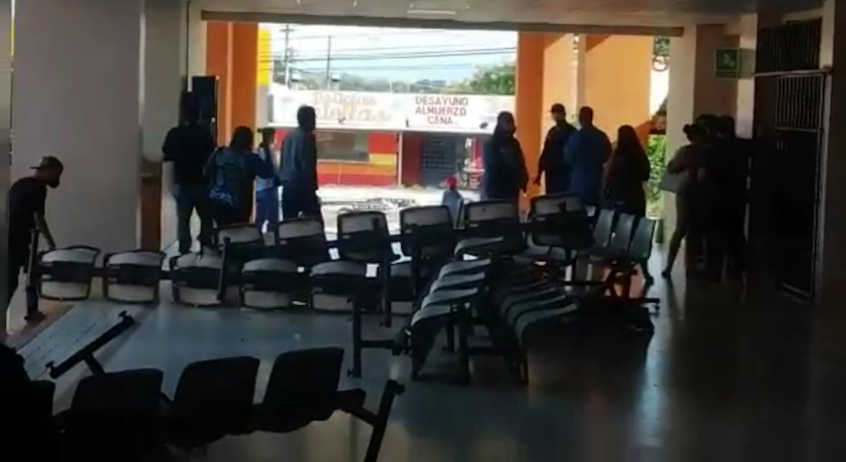 Suspenden audiencia de apelación a siete detenidos por vandalismo en el Hospital Nicolás Solano 