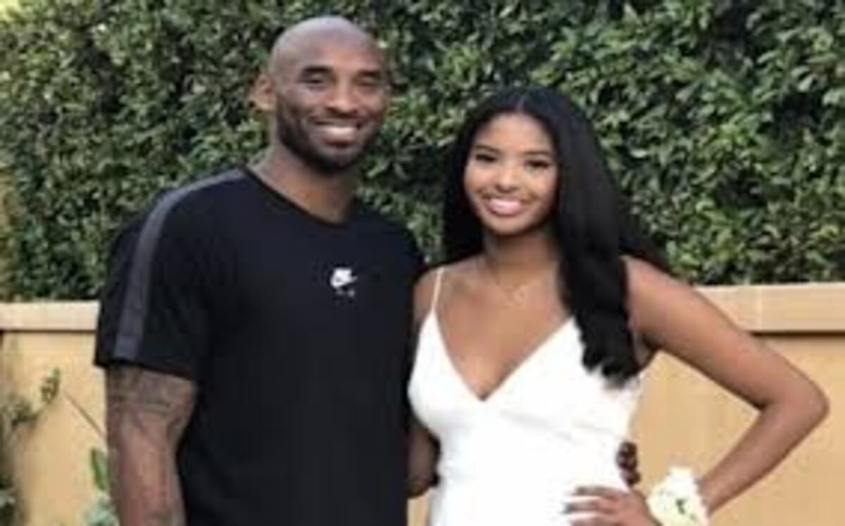 Hospitalizan a hija mayor de Kobe Bryant por el impacto de la pérdida