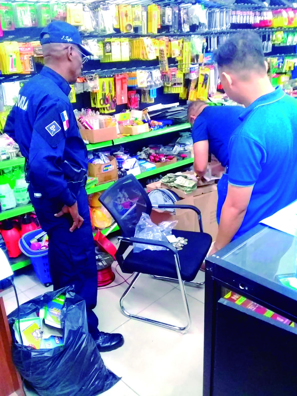 Tras un operativo de compra encubierta les caen a chinitos de La Chorrera que vendían chances clandestinos 