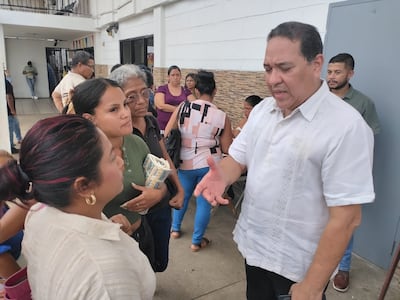 Lotería Nacional realiza inspección sorpresa a comercios y billartetos en Santiago de Veraguas