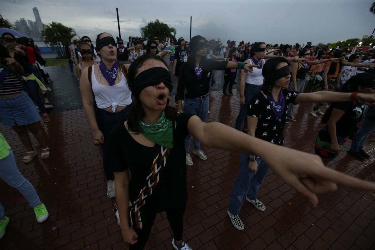 Feministas: ‘Arquesio, te vas o te sacamos, no queremos violador por diputado’ +Videos 