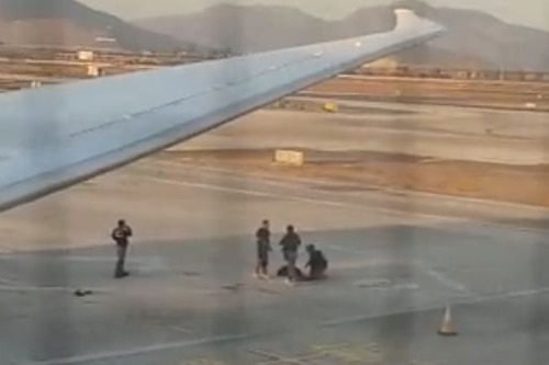 Video. Tiroteo en aeropuerto de Chile deja dos muertos. Iban a robar 32 millones