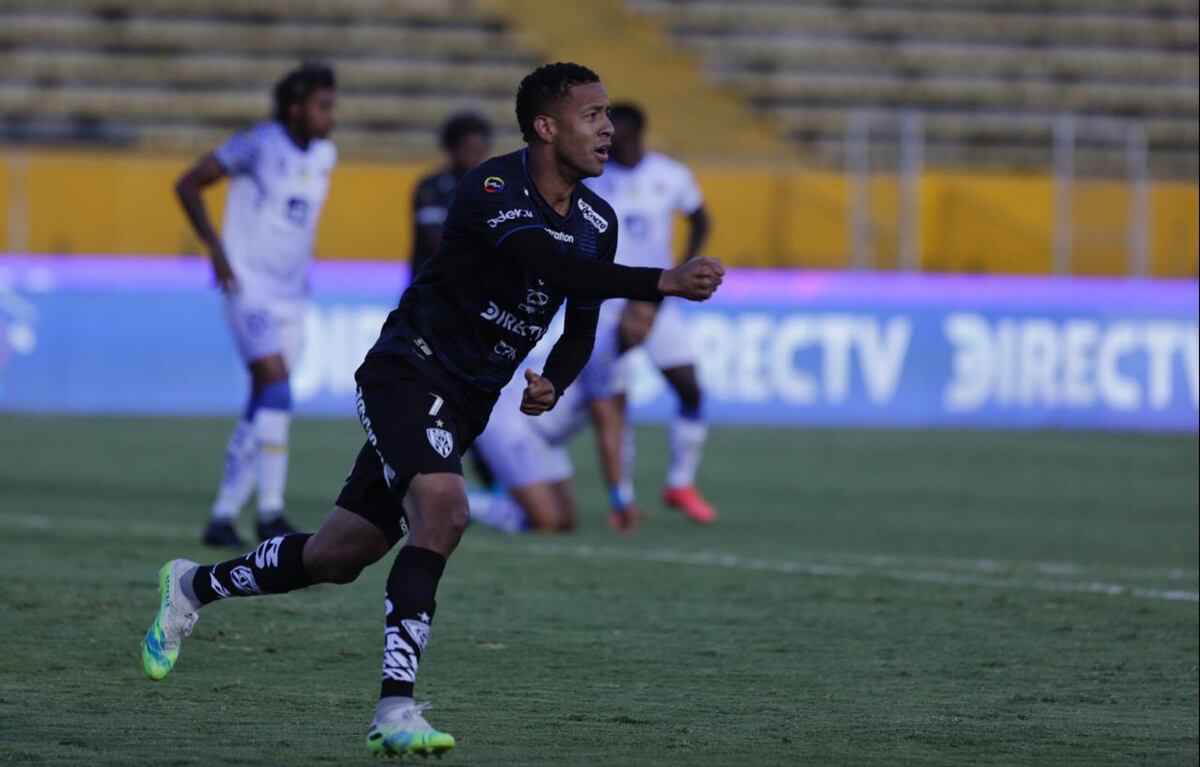 Gabriel Torres sigue rompiéndola en el fútbol de Ecuador