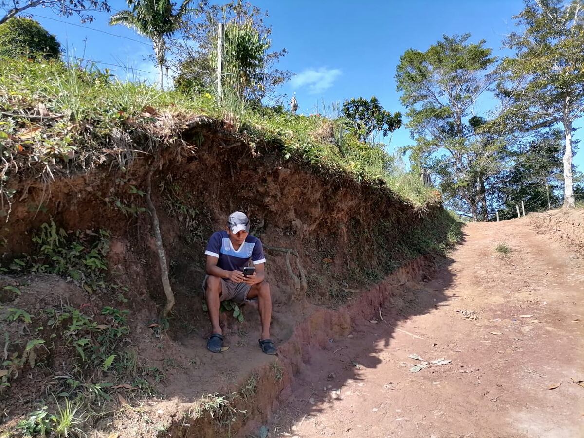 Enhorabuena. Por primera vez tendrán señal telefónica en Cirí Grande, Capira