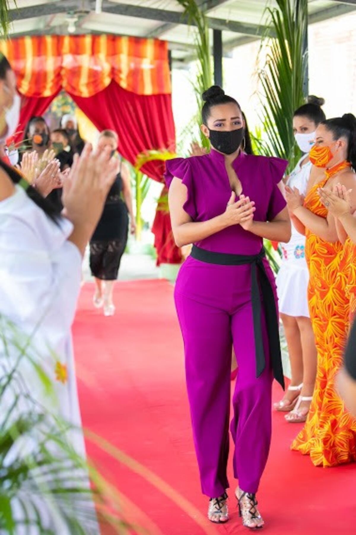 ‘La mente y el pensamiento son libres’. Privadas de libertad presentan desfile de moda y una de ellas revela que era la primera vez que usaba tacón +Fotos 