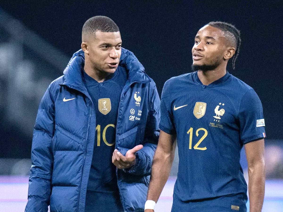 Christopher Nkunku brilla mientras Mbappé se desvanece