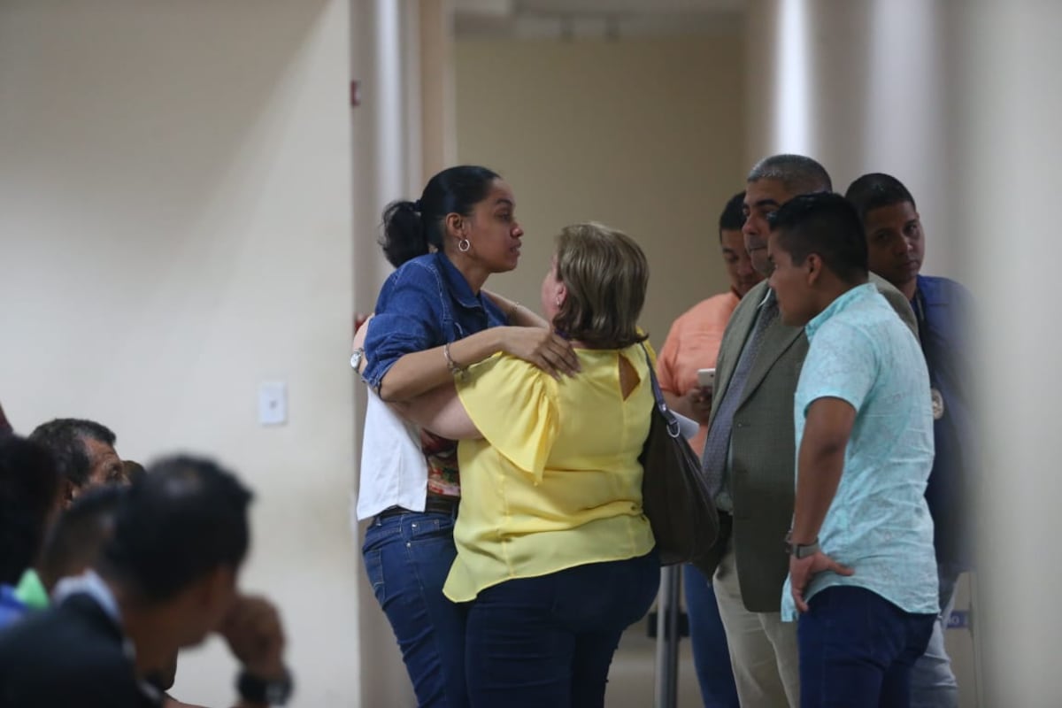 Le imputan cargos a papá de la niña que murió por asfixia en un carro estacionado. El hombre rompió en llanto en la audiencia