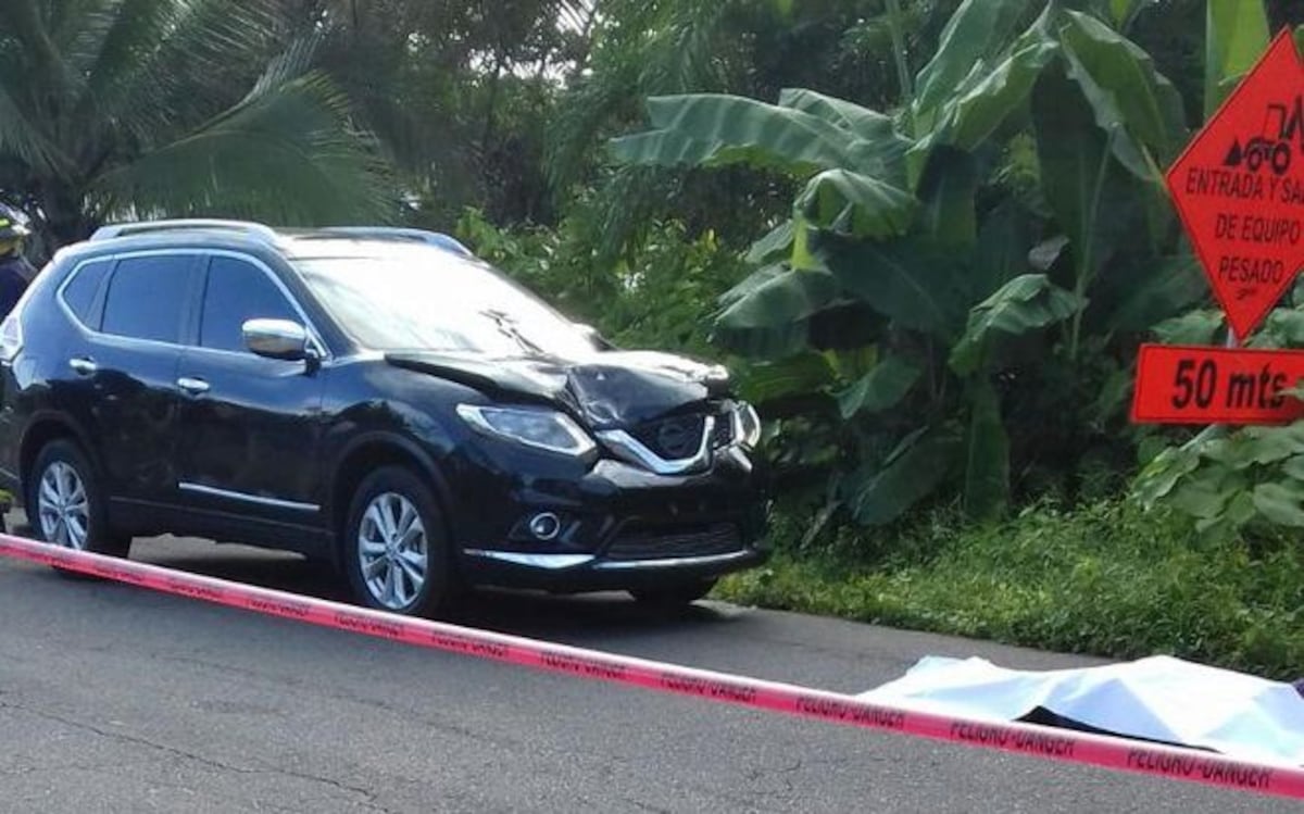 Niñas de nueve años es arrollada tras soltarse de los brazos de su madre 