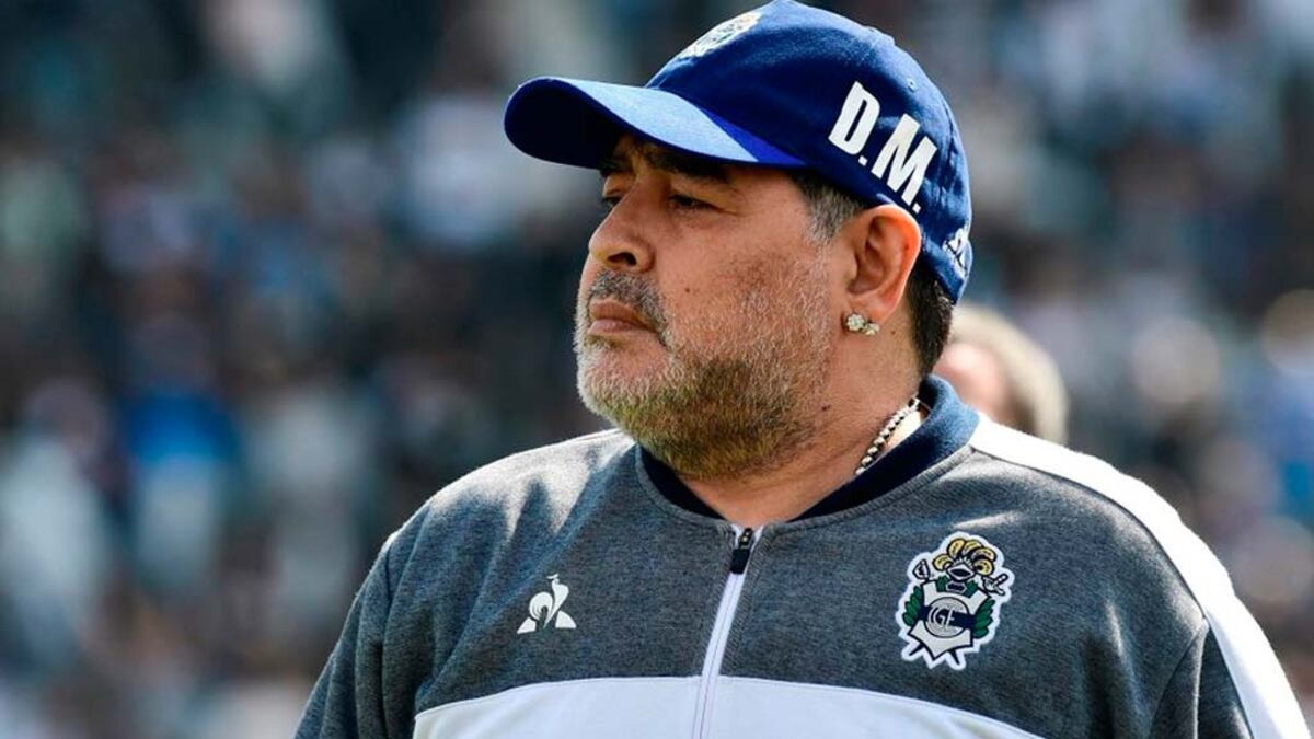 Quieren sacar a Maradona del hospital antes de lo previsto