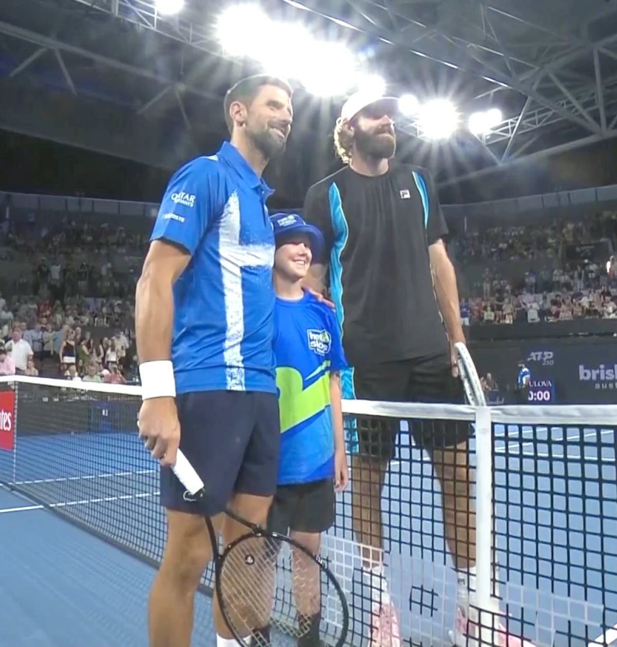 Impactante caída de Djokovic: Reilly Opelka derrota a Novak Djokovic en Brisbane y avanza a semifinales 