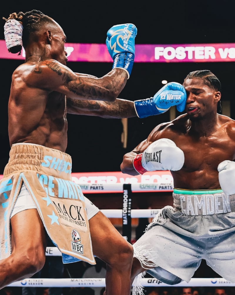 Foster retiene el título CMB superpluma y reta a Shakur Stevenson tras vencer a Ford