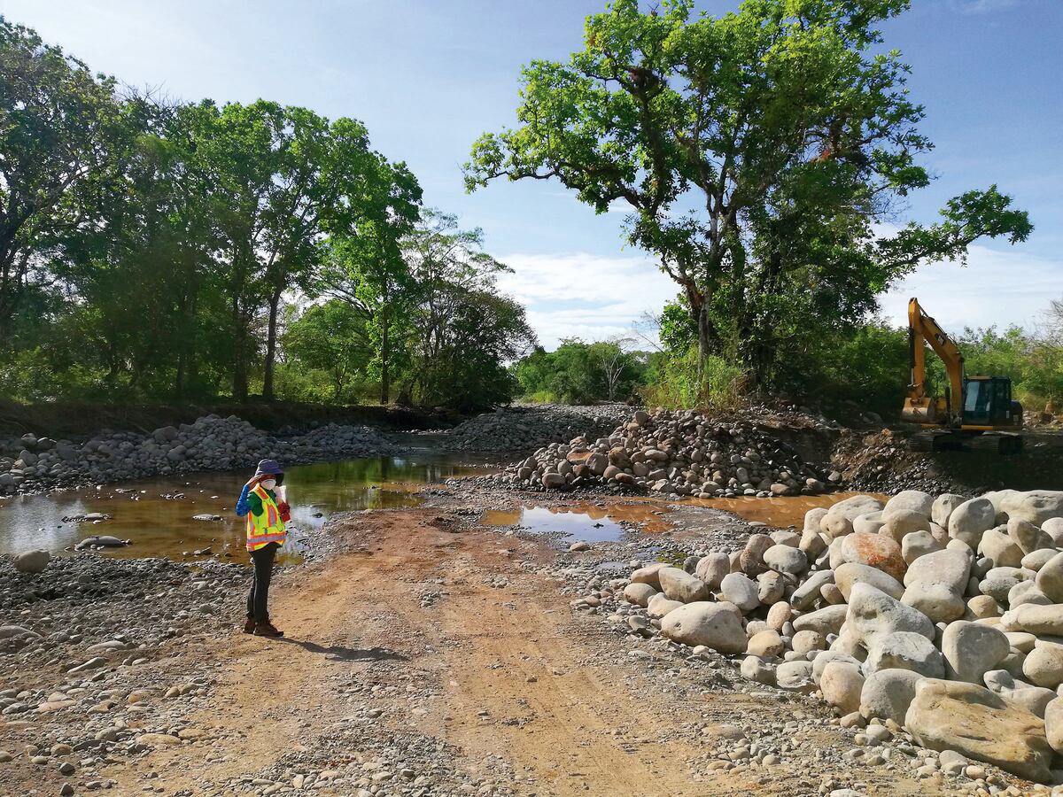 Denuncian extracción ilegal de piedra en el distrito de Dolega